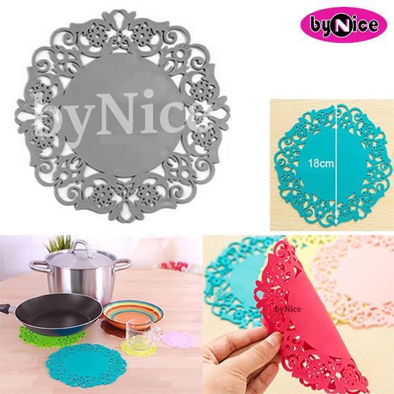 2 Pcs Floral Thermal Insulation Mat